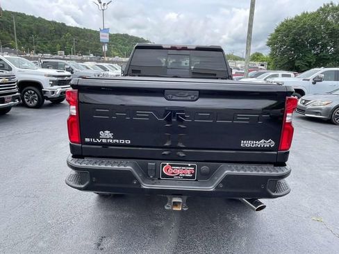 Certified 2023 Chevrolet Silverado 2500 High Country w/ LPO, Hitch Package AWD/4WD image 3
