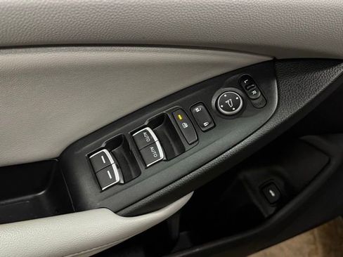 Used 2020 Honda Accord LX image 11