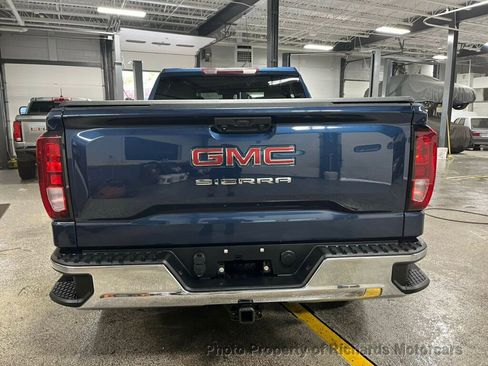 Used 2022 GMC Sierra 1500 Pro w/ Pro Value Package image 4