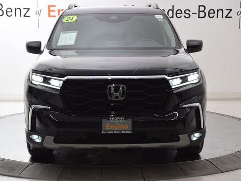 Used 2024 Honda Pilot Touring image 9