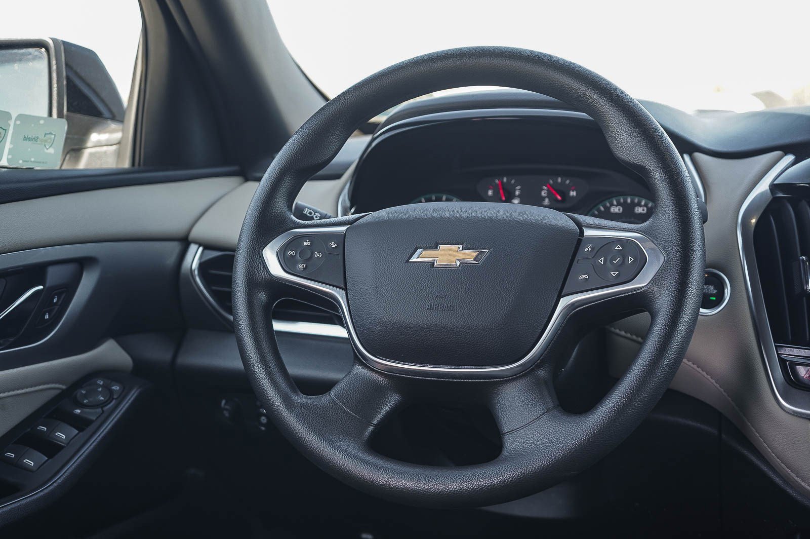 Used 2023 Chevrolet Traverse LS FWD image 16
