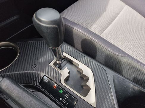 Used 2013 Toyota RAV4 XLE image 24