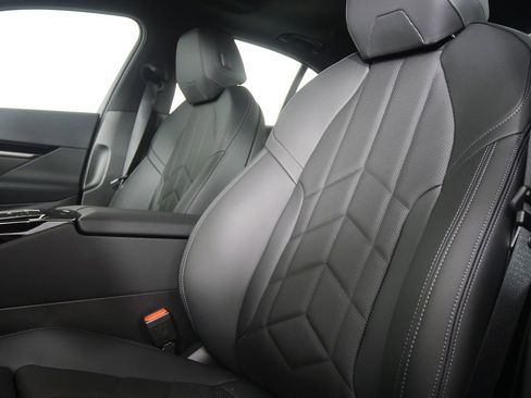 Used 2026 BMW 530i w/ M Sport Package image 11