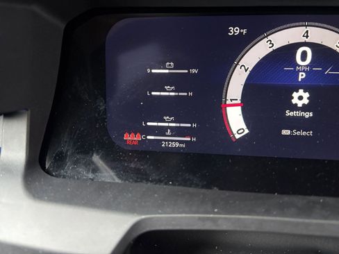 Used 2025 Toyota Tacoma TRD Off-Road image 39