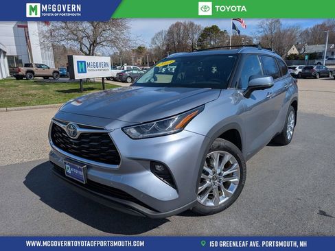 Used 2023 Toyota Highlander Limited AWD/4WD image 1