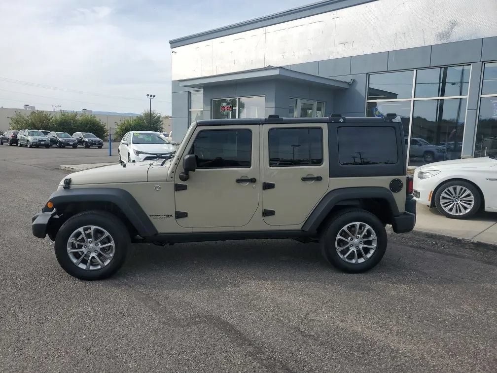 Used 2018 Jeep Wrangler Unlimited Sport w/ Quick Order Package 24W AWD/4WD image 2