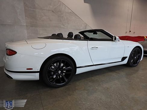 Used 2021 Bentley Continental GT V8 AWD/4WD image 5