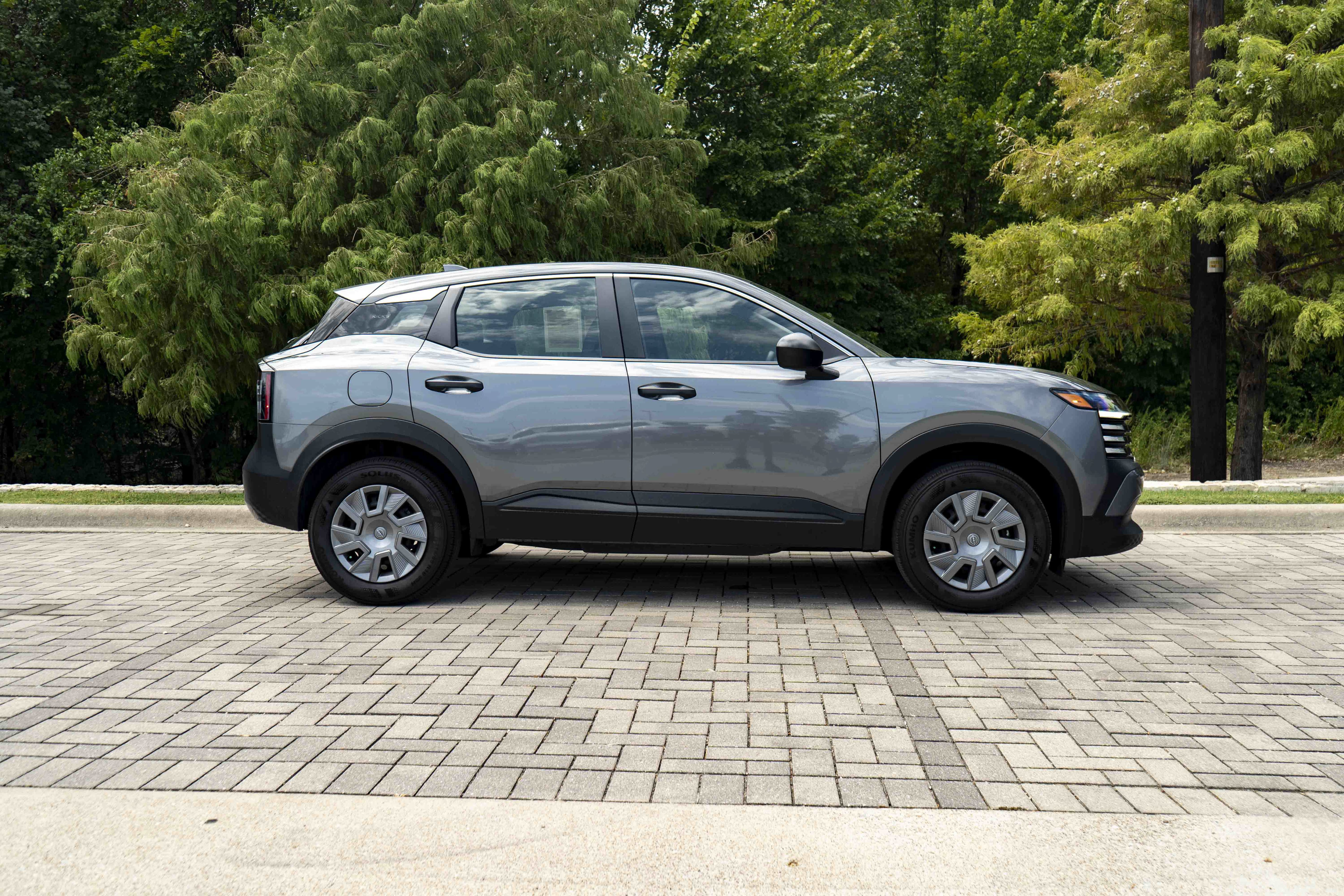 Used 2025 Nissan Kicks S w/ Interior Electronics Package AWD/4WD image 10