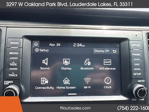 Used 2017 Kia Sedona LX w/ LX Essentials Premium Package FWD image 64