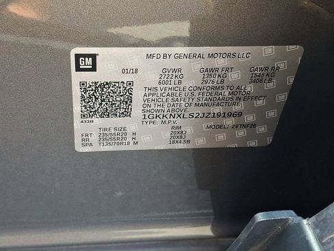 Used 2018 GMC Acadia Denali w/ Technology Package AWD/4WD image 28