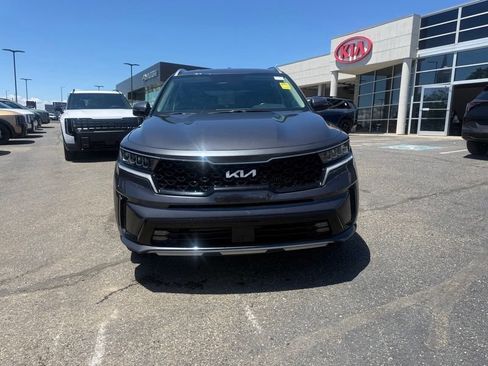 Used 2023 Kia Sorento EX AWD/4WD image 2