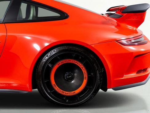 Used 2018 Porsche 911 GT3 image 17