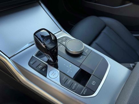 Used 2021 BMW 330e image 40