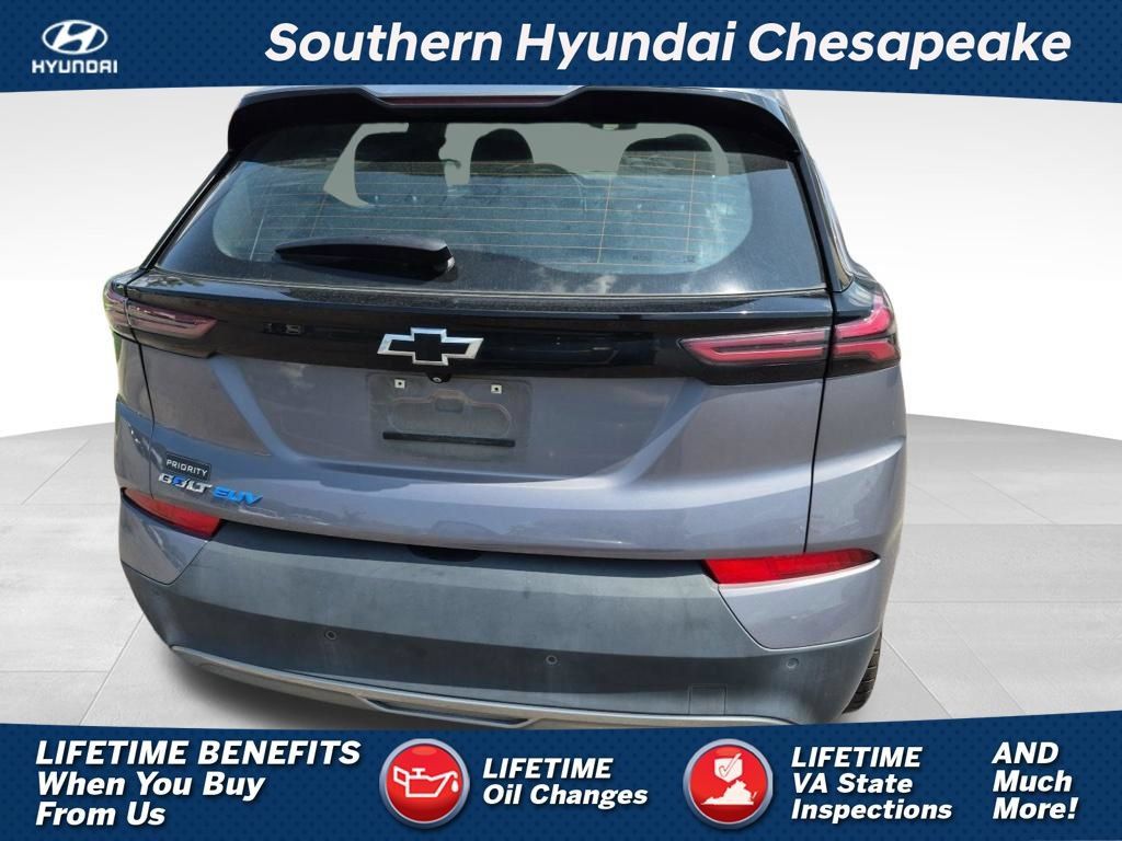 Used 2022 Chevrolet Bolt EUV LT w/ Convenience Package FWD image 1