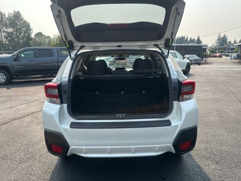 Used 2020 Subaru Crosstrek 2.0i Premium w/ Moonroof Package 1 AWD/4WD image 11