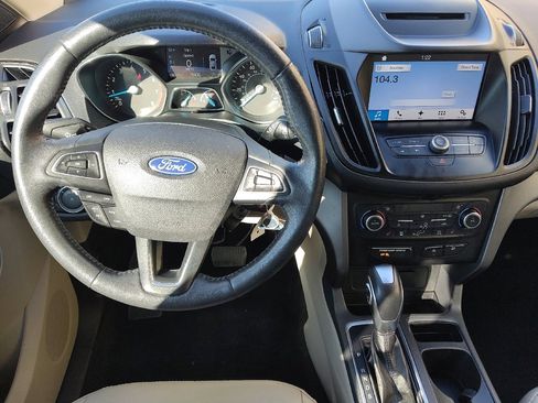 Used 2018 Ford Escape SEL image 22