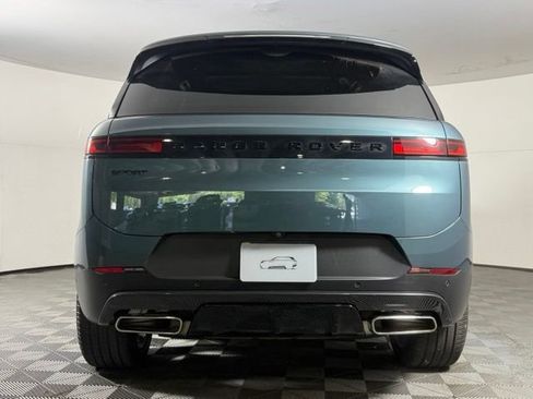 Used 2025 Land Rover Range Rover Sport SE AWD/4WD image 7