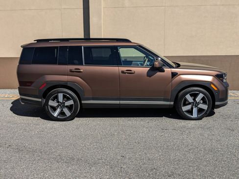 Used 2025 Hyundai Santa Fe Limited image 3