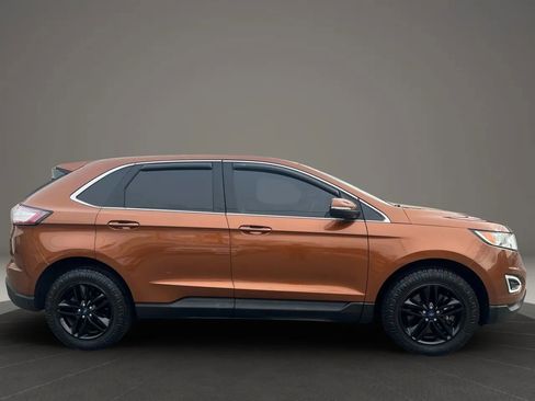 Used 2017 Ford Edge SEL image 4