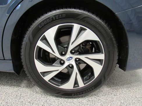 Used 2025 Subaru Legacy AWD/4WD image 11