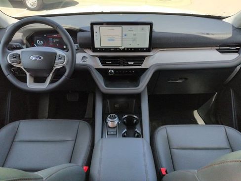New 2026 Ford Explorer Active w/ Active Comfort Package RWD image 15