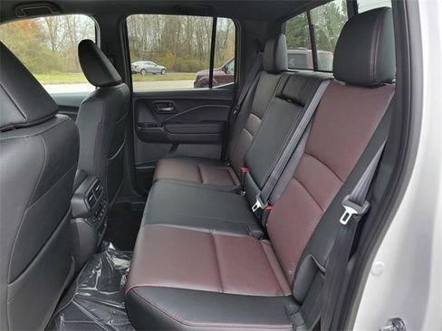 New 2026 Honda Ridgeline Black Edition image 13