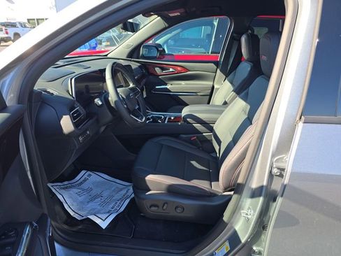 New 2026 Chevrolet Traverse Z71 w/ Enhanced Driving Package image 12