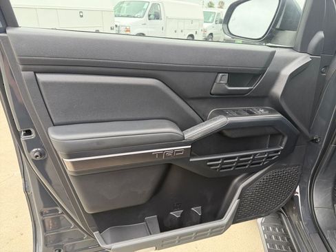 Used 2025 Toyota 4Runner TRD Off-Road AWD/4WD image 20