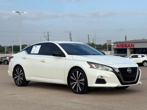 Certified 2021 Nissan Altima 2.5 SR image 5