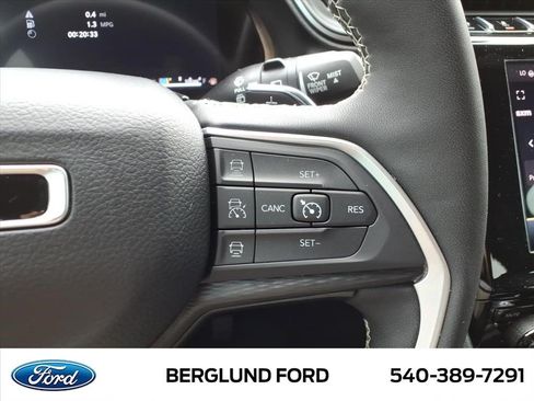 Used 2024 Jeep Grand Cherokee Altitude AWD/4WD image 33