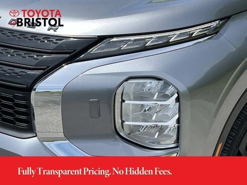 Used 2024 Mitsubishi Outlander SE Black Edition AWD/4WD image 10