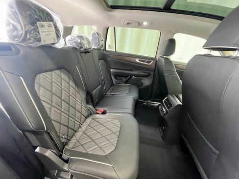 New 2026 Volkswagen Atlas SEL Premium R-Line image 24