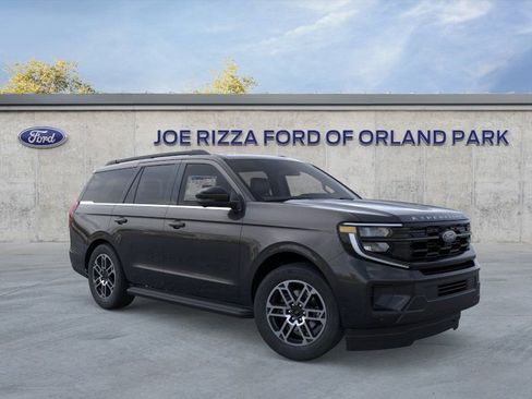 New 2026 Ford Expedition Active AWD/4WD image 7