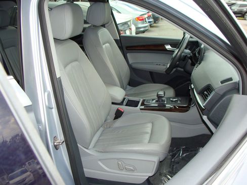 Used 2019 Audi Q5 2.0T Premium w/ Convenience Package image 10