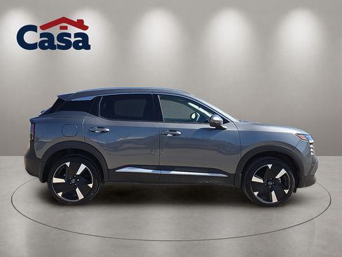 Used 2025 Nissan Kicks SR FWD image 6