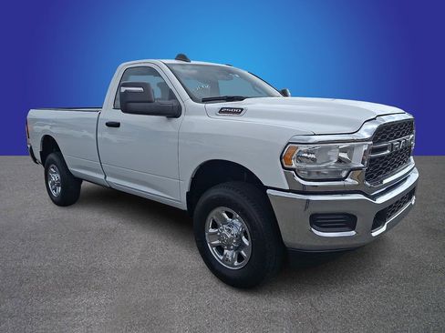Used 2024 RAM 2500 Tradesman w/ Chrome Appearance Group image 3