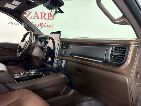 Used 2024 Ford Expedition Max King Ranch AWD/4WD image 17