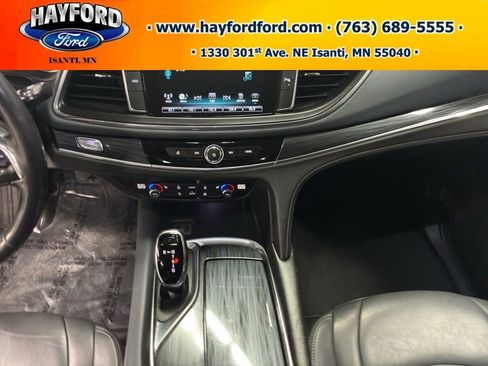 Used 2019 Buick Enclave Essence AWD/4WD image 18