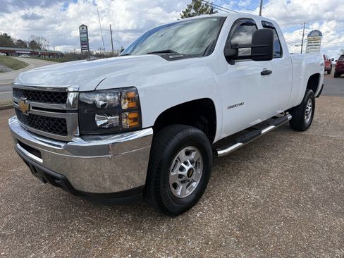 Used 2013 Chevrolet Silverado 2500 W/T image 1