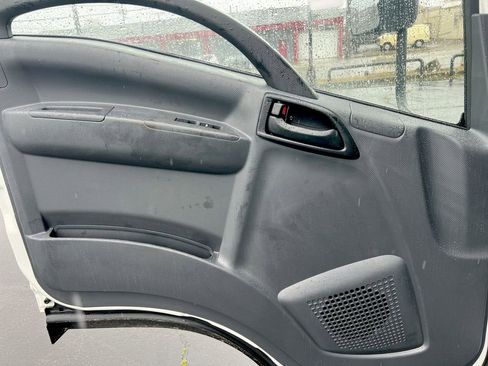 New 2025 Chevrolet Low Cab Forward image 10