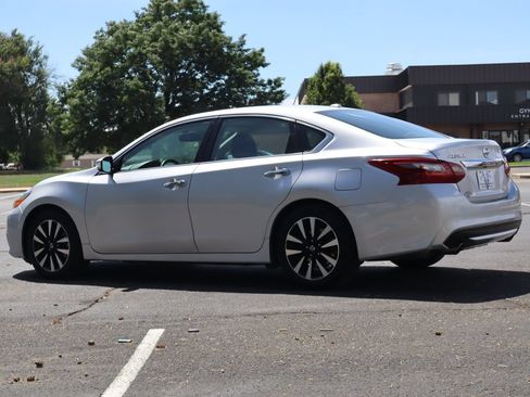 Used 2018 Nissan Altima 2.5 SL FWD image 7
