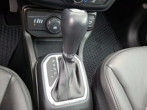Used 2023 Jeep Renegade Limited w/ Sun/Sound Group AWD/4WD image 22