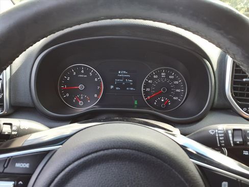 Used 2022 Kia Sportage EX w/ EX Technology Package image 19