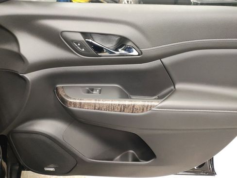 Used 2023 GMC Acadia Denali image 10