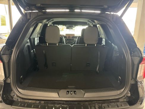 New 2026 Ford Explorer ST-Line AWD/4WD image 9