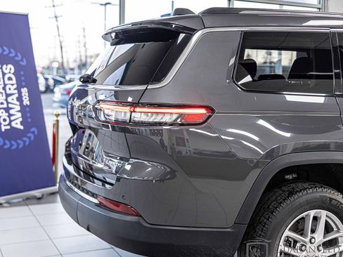 Used 2021 Jeep Grand Cherokee L Laredo w/ Luxury Tech Group I image 15