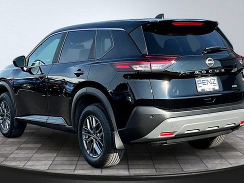 Used 2023 Nissan Rogue S AWD/4WD image 4