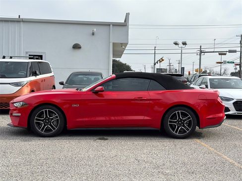 Used 2022 Ford Mustang GT Premium image 11