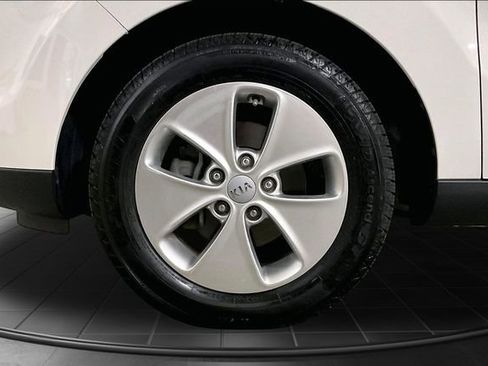 Used 2016 Kia Soul w/ Convenience Package FWD image 9