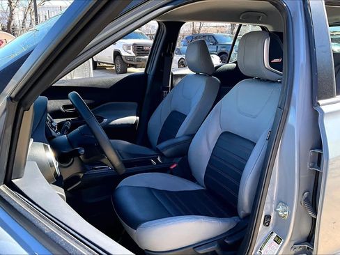 Used 2021 Nissan Kicks SR w/ SR Premium Package image 8